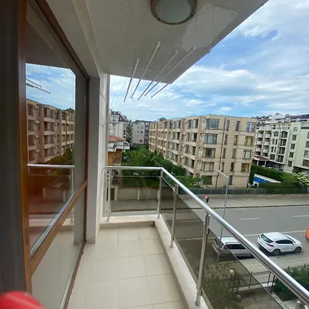Sunny 2 Апартамент *